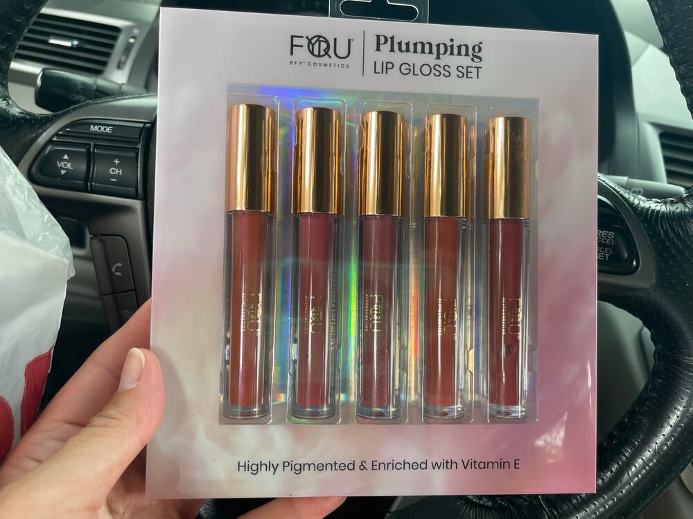 nwt  BFY Cosmetics plumping lip gloss